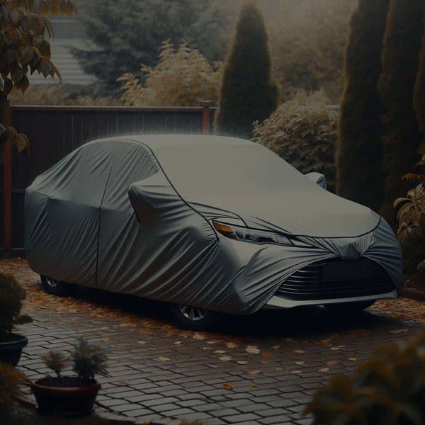 Quel est le meilleur type de bâche de protection pour une voiture stationnée à l'extérieur toute l'année ?
